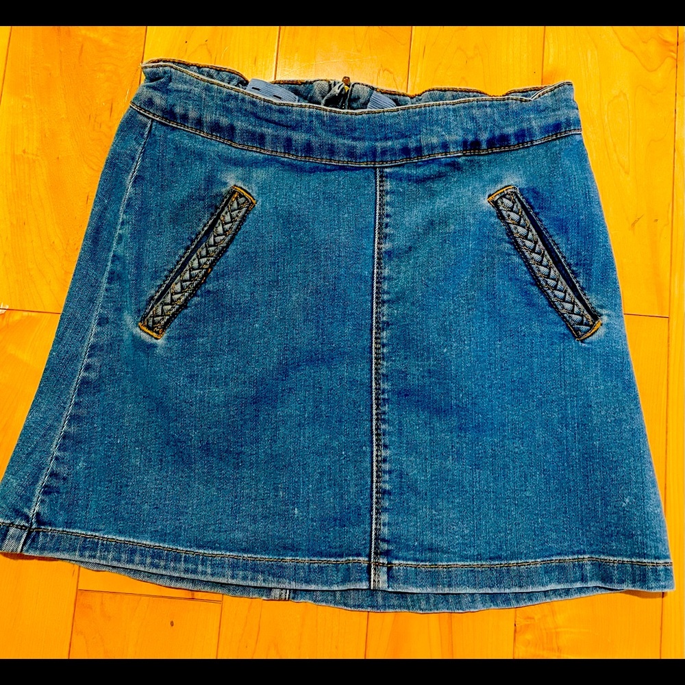 Zara Girls Size 13/14 Mini Jean Skirt with pockets